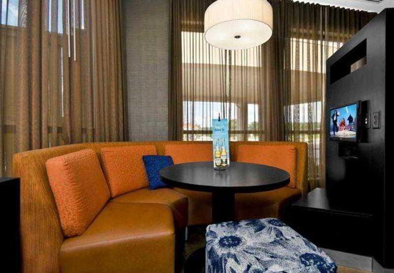 Courtyard By Marriott Salisbury Ξενοδοχείο Εξωτερικό φωτογραφία